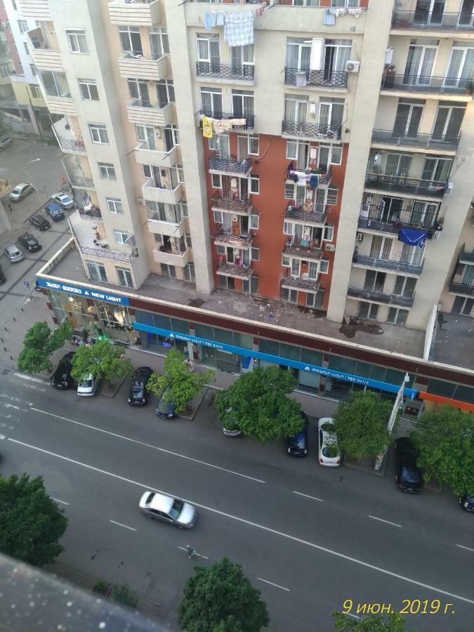 Dariana Apartment Batumi Bagian luar foto