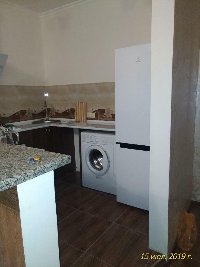 Dariana Apartment Batumi Bagian luar foto